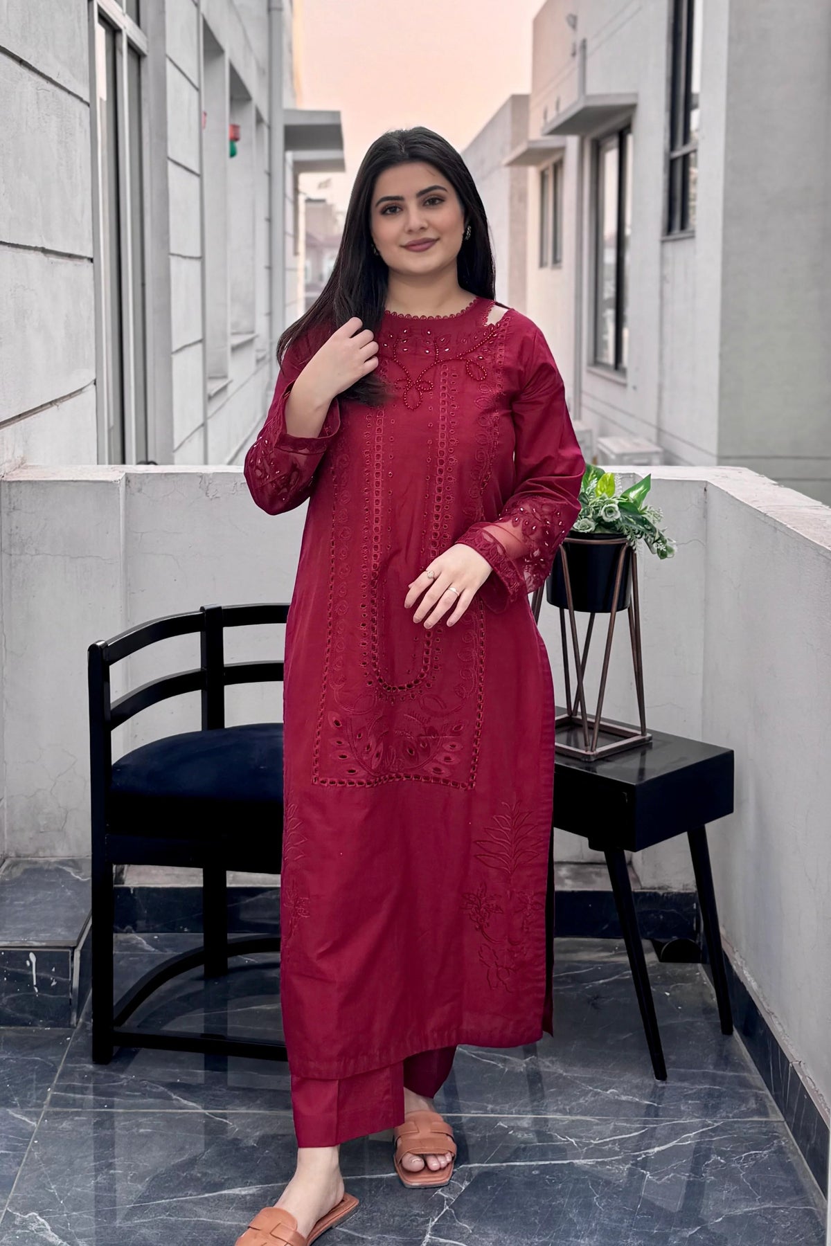 Sf 390 lawn  chikankari